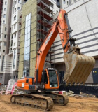 Услуги гусеничного экскаватора. Длительная аренда