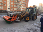 Экскаватор-погрузчик с щёткой - Аренда в любое время 