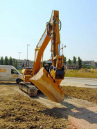 Аренда экскаваторов - погрузчиков с ковшом без переплат. Самые честные